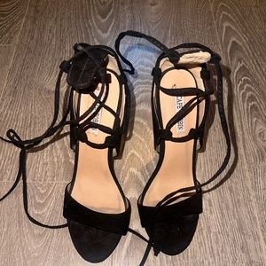 Cape Robin ankle strap suede heals